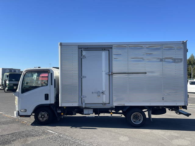 いすゞエルフアルミバン小型（2t・3t）[写真05]