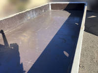 三菱ふそうキャンター平ボディ小型（2t・3t）[写真10]