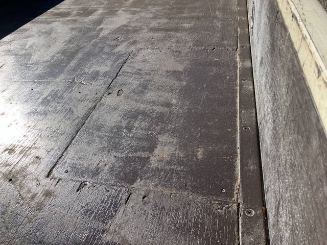 三菱ふそうキャンター平ボディ小型（2t・3t）[写真11]