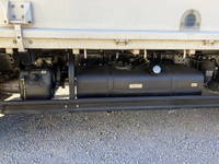 三菱ふそうキャンター平ボディ小型（2t・3t）[写真16]