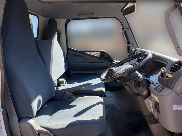 三菱ふそうキャンター平ボディ小型（2t・3t）[写真29]