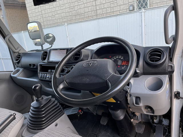 トヨタダイナアルミバン小型（2t・3t）[写真18]