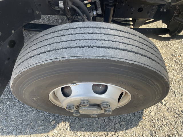 三菱ふそうファイター平ボディ中型（4t）[写真16]