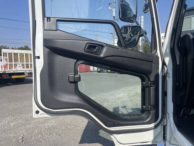 三菱ふそうファイター平ボディ中型（4t）[写真25]
