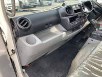 日野デュトロクレーン4段小型（2t・3t）[写真31]