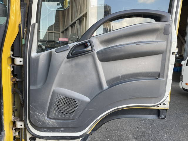 いすゞフォワードミキサー車（コンクリートミキサー）中型（4t）[写真21]