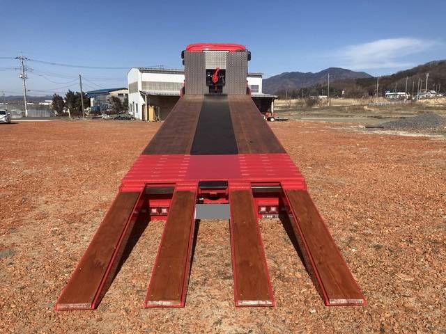 いすゞギガセルフローダー大型（10t）[写真11]