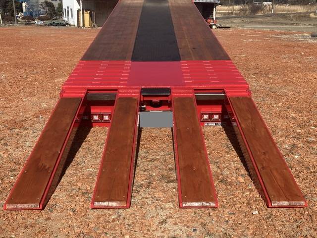 いすゞギガセルフローダー大型（10t）[写真12]