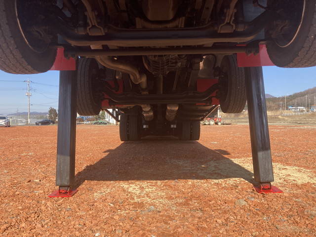 いすゞギガセルフローダー大型（10t）[写真23]