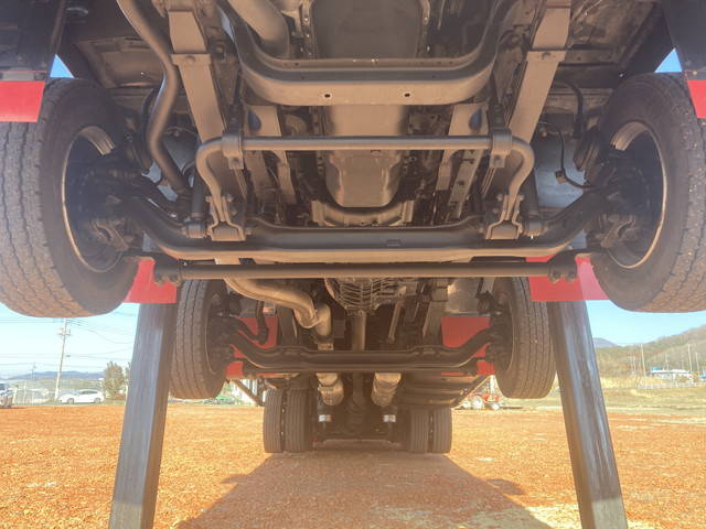 いすゞギガセルフローダー大型（10t）[写真24]