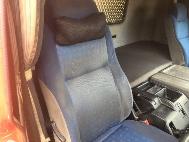 いすゞギガセルフローダー大型（10t）[写真32]