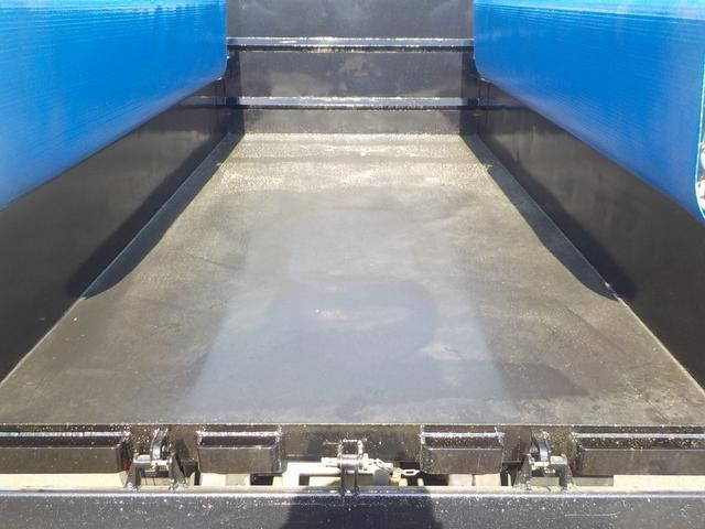 三菱ふそうキャンターダンプ小型（2t・3t）[写真07]