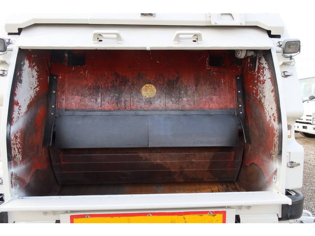 日野レンジャーパッカー車（塵芥車）中型（4t）[写真10]