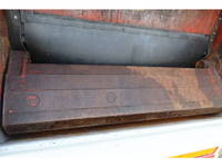 日野レンジャーパッカー車（塵芥車）中型（4t）[写真13]