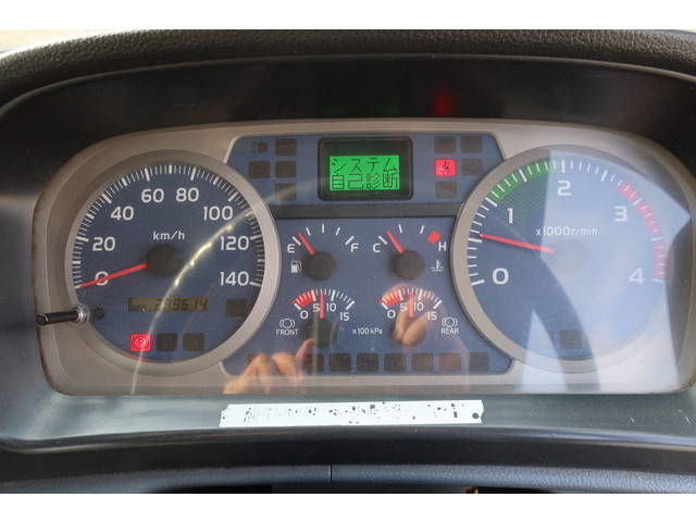 日野レンジャーパッカー車（塵芥車）中型（4t）[写真32]