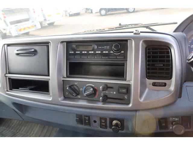 日野レンジャーパッカー車（塵芥車）中型（4t）[写真34]