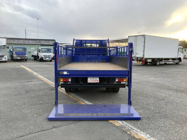 三菱ふそうキャンター平ボディ小型（2t・3t）[写真16]