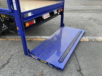 三菱ふそうキャンター平ボディ小型（2t・3t）[写真18]