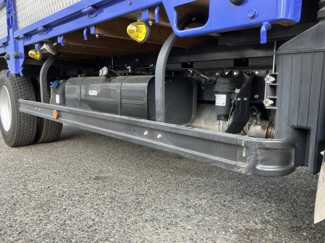 三菱ふそうキャンター平ボディ小型（2t・3t）[写真20]