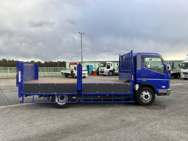 三菱ふそうキャンター平ボディ小型（2t・3t）[写真06]