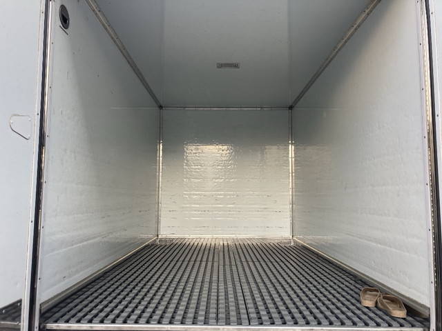 いすゞエルフアルミバン小型（2t・3t）[写真11]