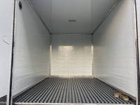 いすゞエルフアルミバン小型（2t・3t）[写真11]