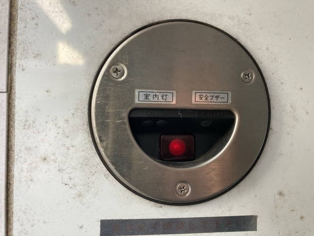 いすゞエルフアルミバン小型（2t・3t）[写真12]