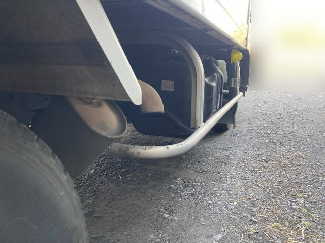 いすゞエルフアルミバン小型（2t・3t）[写真18]