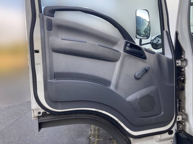 いすゞエルフアルミバン小型（2t・3t）[写真25]