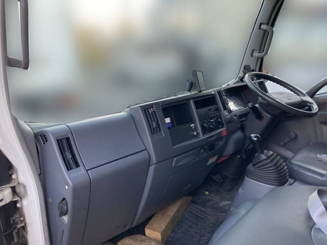 いすゞエルフアルミバン小型（2t・3t）[写真28]