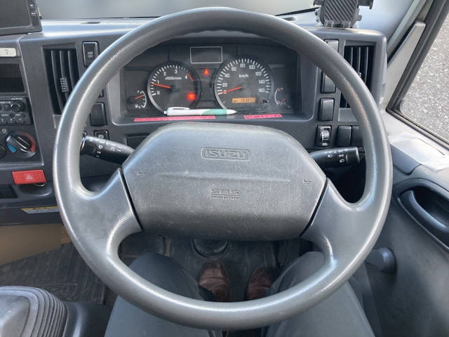 いすゞエルフアルミバン小型（2t・3t）[写真30]