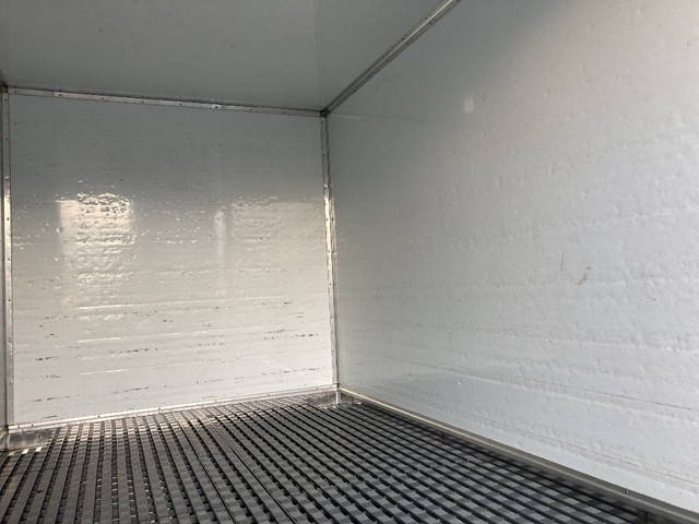 いすゞエルフアルミバン小型（2t・3t）[写真07]