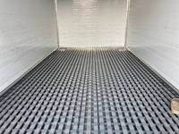 いすゞエルフアルミバン小型（2t・3t）[写真09]