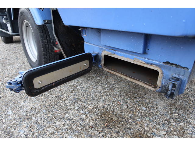 いすゞエルフパッカー車（塵芥車）小型（2t・3t）[写真11]