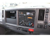 いすゞエルフパッカー車（塵芥車）小型（2t・3t）[写真36]