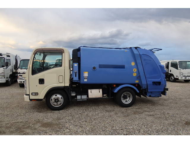 いすゞエルフパッカー車（塵芥車）小型（2t・3t）[写真04]
