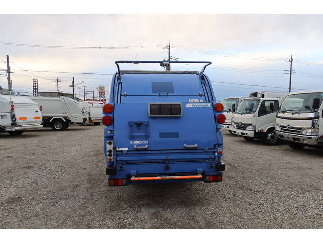 いすゞエルフパッカー車（塵芥車）小型（2t・3t）[写真05]