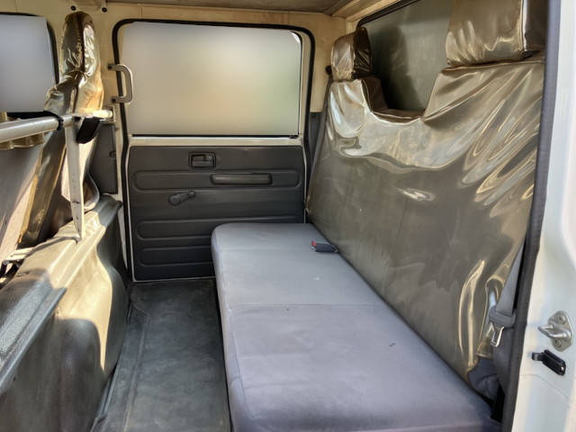 いすゞエルフダブルキャブ（Wキャブ）小型（2t・3t）[写真24]