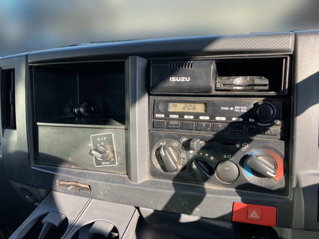 いすゞエルフダブルキャブ（Wキャブ）小型（2t・3t）[写真29]