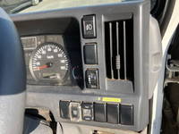 いすゞエルフダブルキャブ（Wキャブ）小型（2t・3t）[写真32]