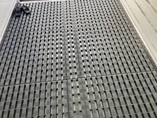 三菱ふそうキャンターアルミバン小型（2t・3t）[写真14]