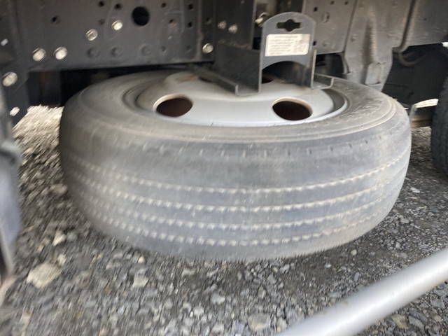 三菱ふそうキャンターアルミバン小型（2t・3t）[写真18]