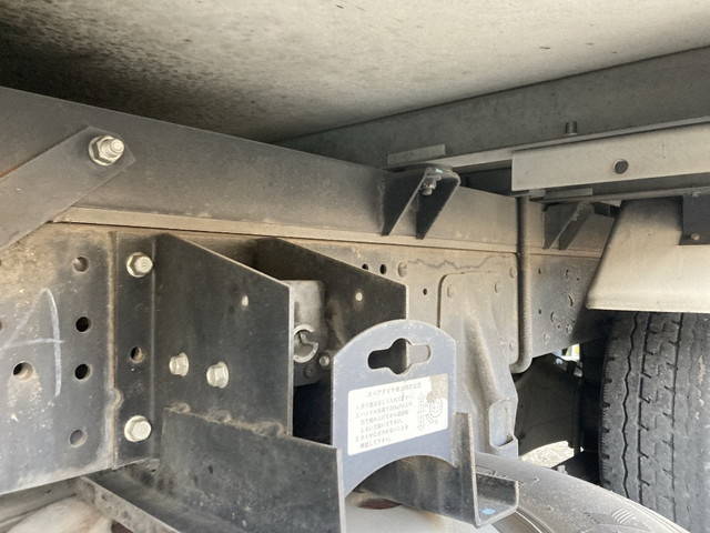 三菱ふそうキャンターアルミバン小型（2t・3t）[写真19]