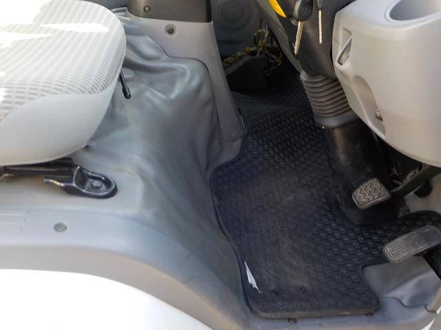 トヨタダイナ平ボディ小型（2t・3t）[写真28]