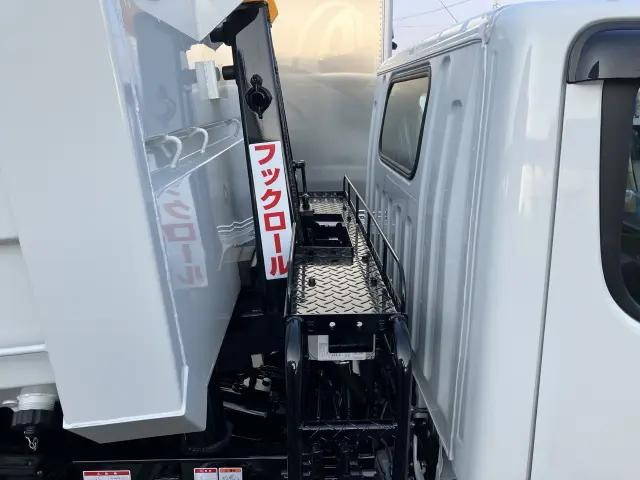 三菱ふそうキャンターコンテナ専用車小型（2t・3t）[写真12]