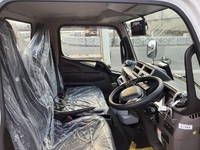 三菱ふそうキャンターコンテナ専用車小型（2t・3t）[写真24]