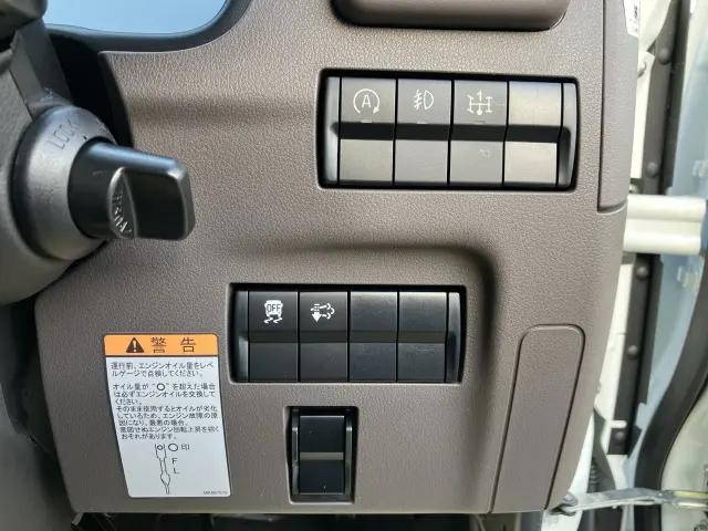 三菱ふそうキャンターコンテナ専用車小型（2t・3t）[写真25]