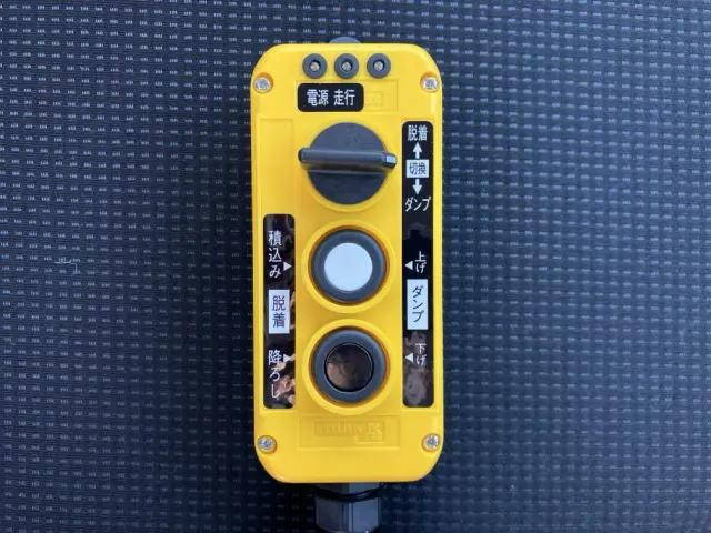 三菱ふそうキャンターコンテナ専用車小型（2t・3t）[写真27]