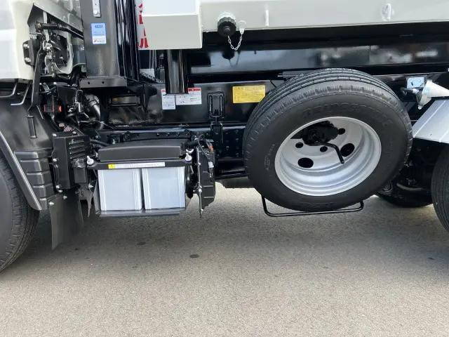 三菱ふそうキャンターコンテナ専用車小型（2t・3t）[写真36]