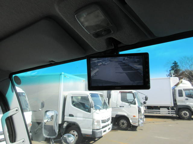 三菱ふそうキャンターアルミバン小型（2t・3t）[写真13]